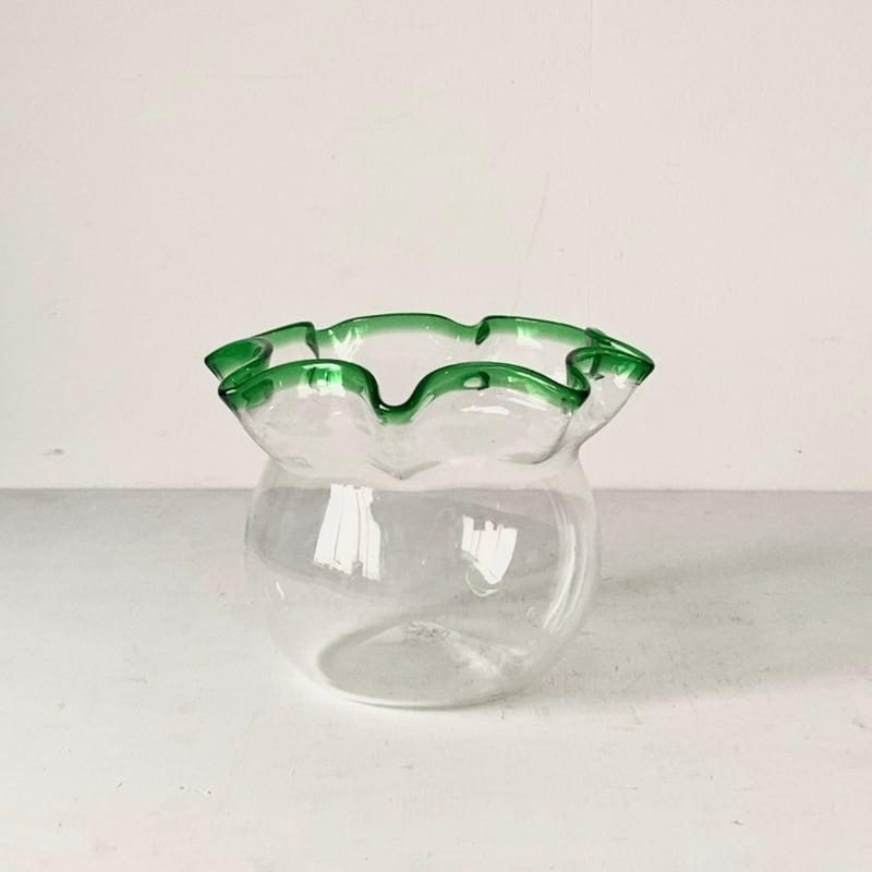 古い吹きガラスの金魚鉢 気泡ガラス ゆらゆらガラス グリーンフリル