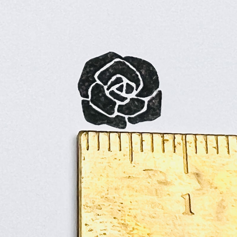バラ10mm角】絵文字はんこ10x10mm_R676 | RiraRiraはんこストア