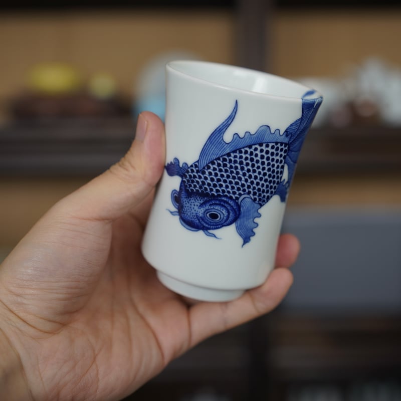 青花金魚紋茶杯 PC015 | Looking For 物色