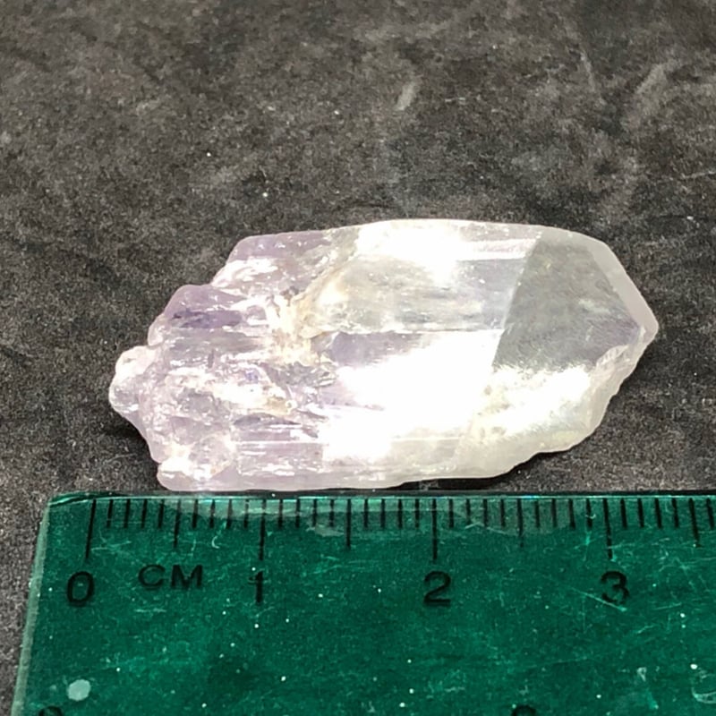 バイカラー ヒデナイト (クンツァイト) 36g バイカラー ヒデナイト