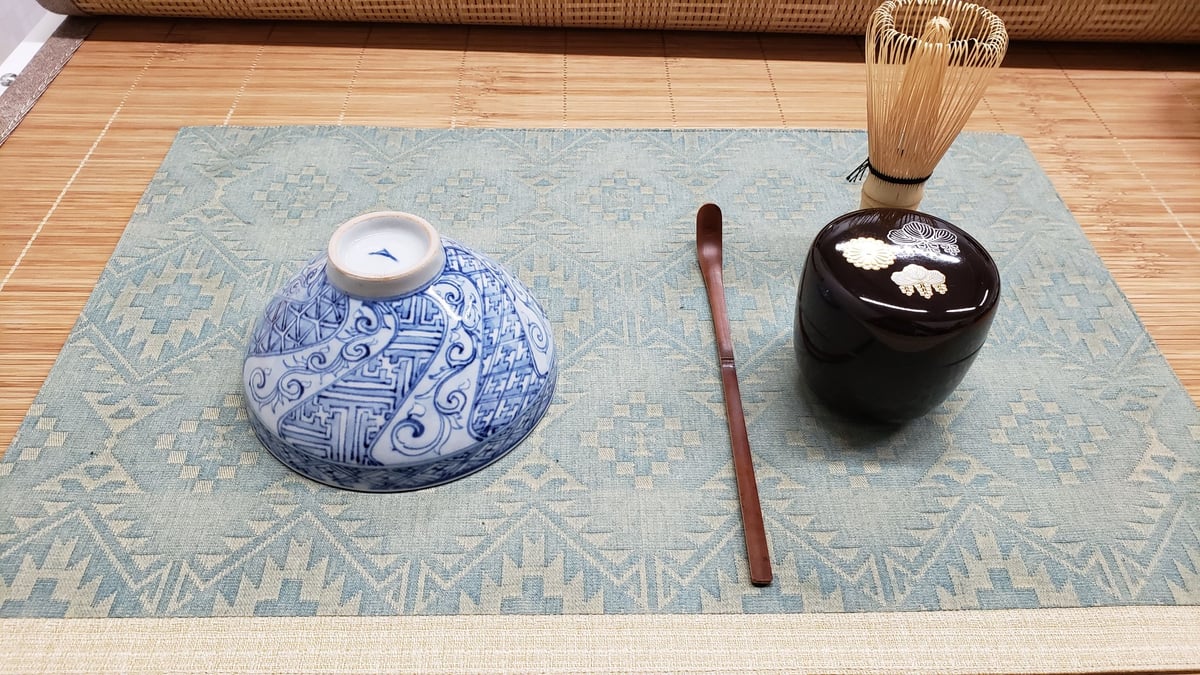 青山禮三 「福寿茶碗」草の頭窯 美濃￼古染付高8