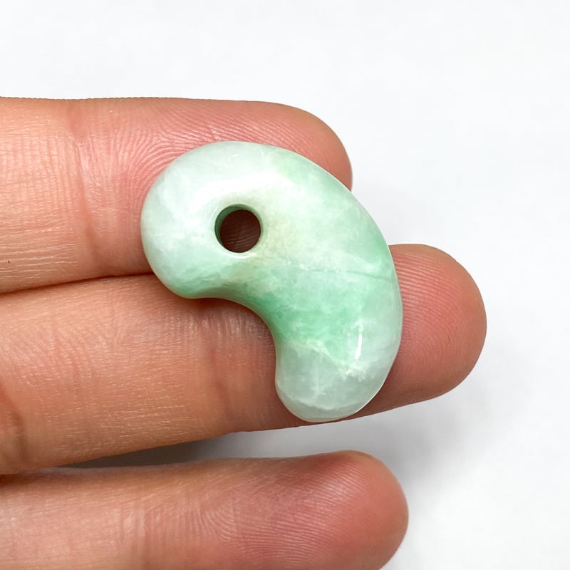 ☆古墳期 『糸魚川翡翠勾玉』出土品 【超ロウカン翡翠】純透明色の勾玉