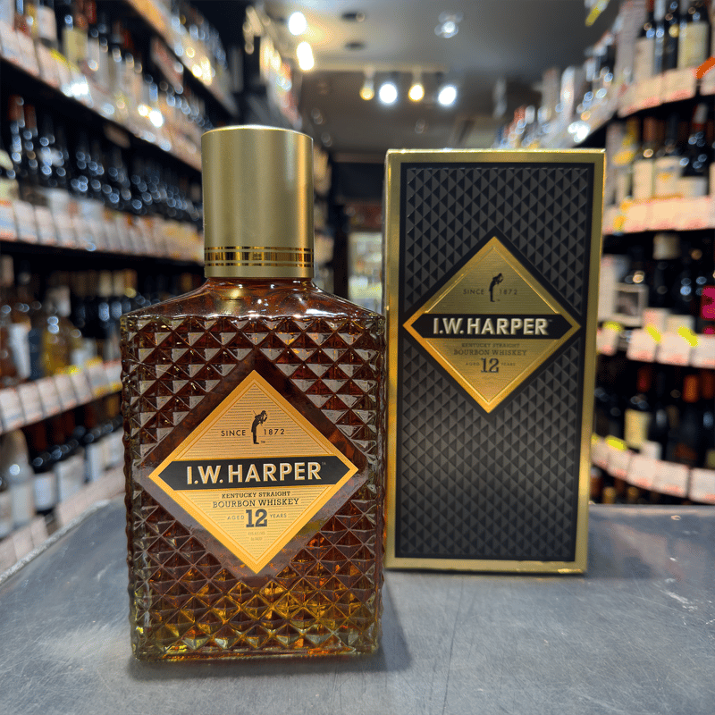 I.W.ハーパー12年［正規］43度／750ml ※箱付き | ガソスタハセガワ