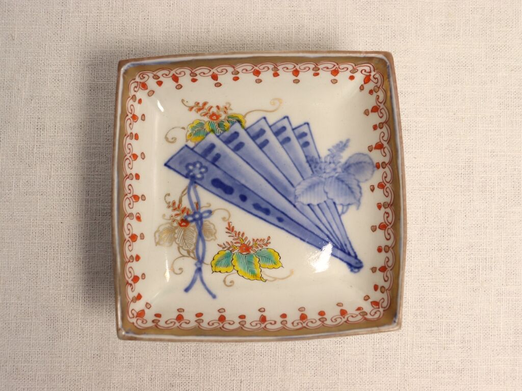 E918 】 素晴らしき超名品 明治期萬古焼上手作品 陽刻朝顔文飾り皿