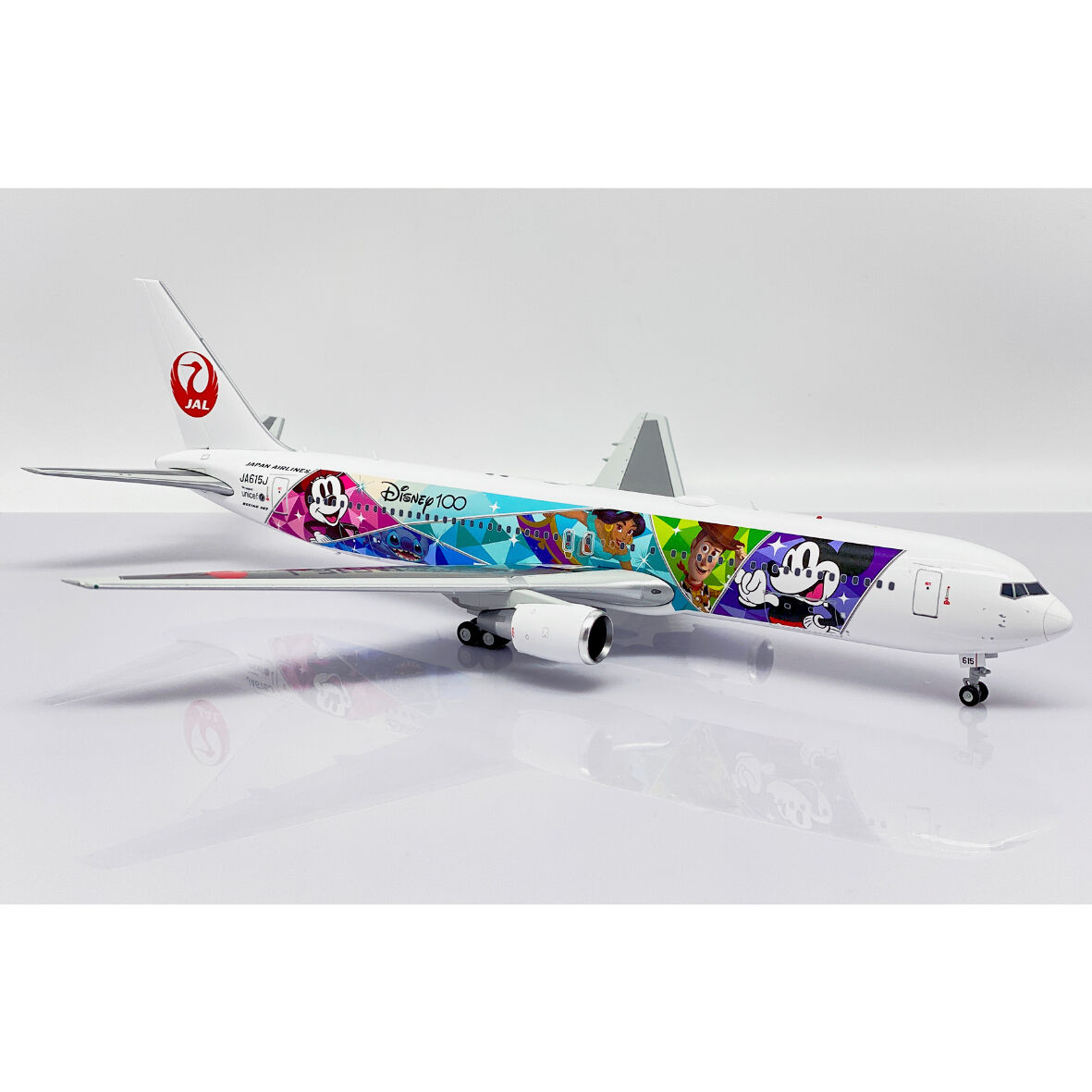 JALBoeing767 DisneyonTour 1/200ディズニー特別塗装 JALBoeing767
