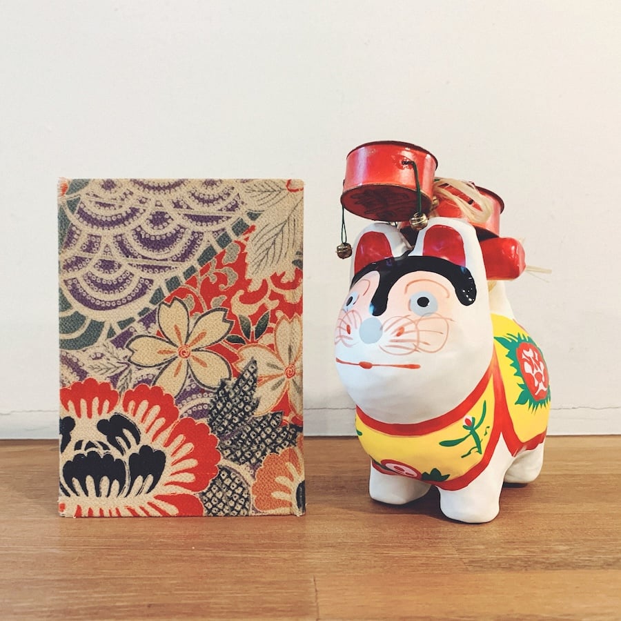 いせ辰『江戸犬張子・金犬』 | 象々の郷土玩具