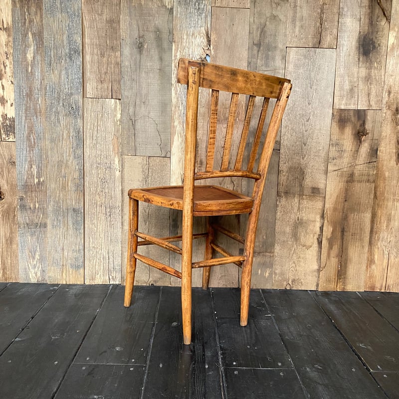 木製カフェチェア 座面パンチング フランスアンティーク ㉚ | OGISHIMA