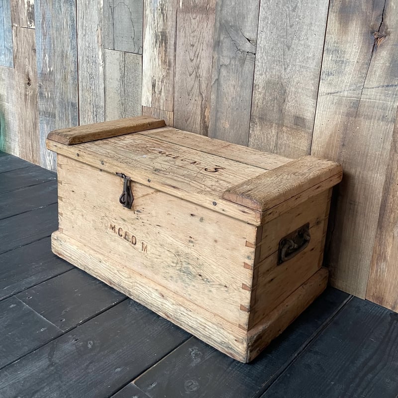 Holiday Sale】フランスアンティーク｜ネオ・ルネサンス様式の木箱