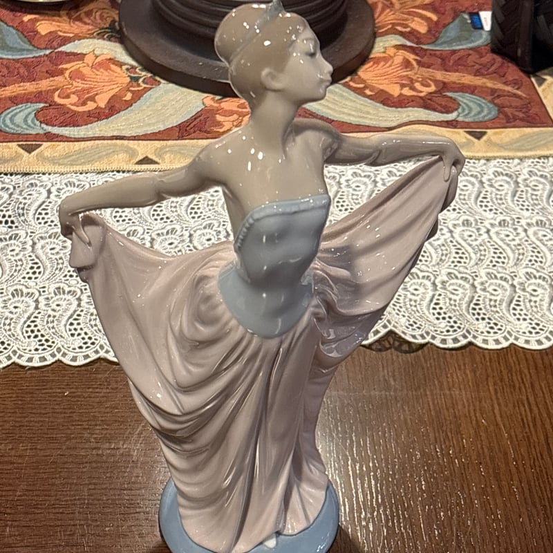 LLADRO(リヤドロ) 踊る少女 陶器人形 ※箱付き | アンティーク家具と