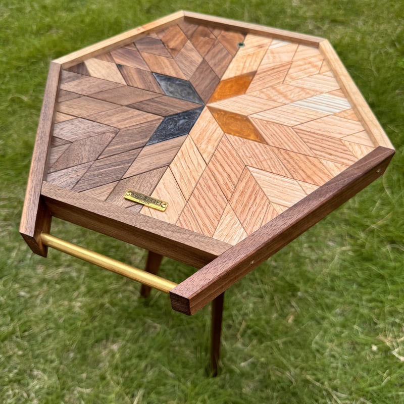 015 三脚天板テーブル【テーマ 明暗】 | WOOD CRAFT SHOP