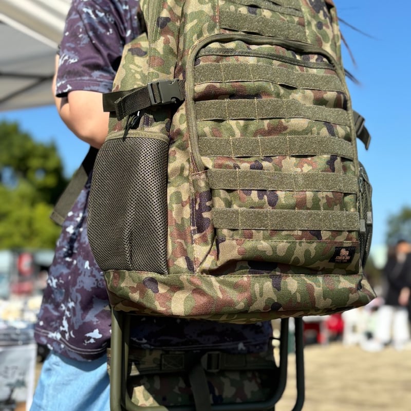 スツールデイパック】チェア付き 陸上自衛隊 登山 キャンプ サバゲー