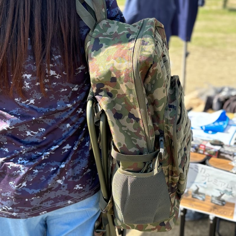 スツールデイパック】チェア付き 陸上自衛隊 登山 キャンプ サバゲー