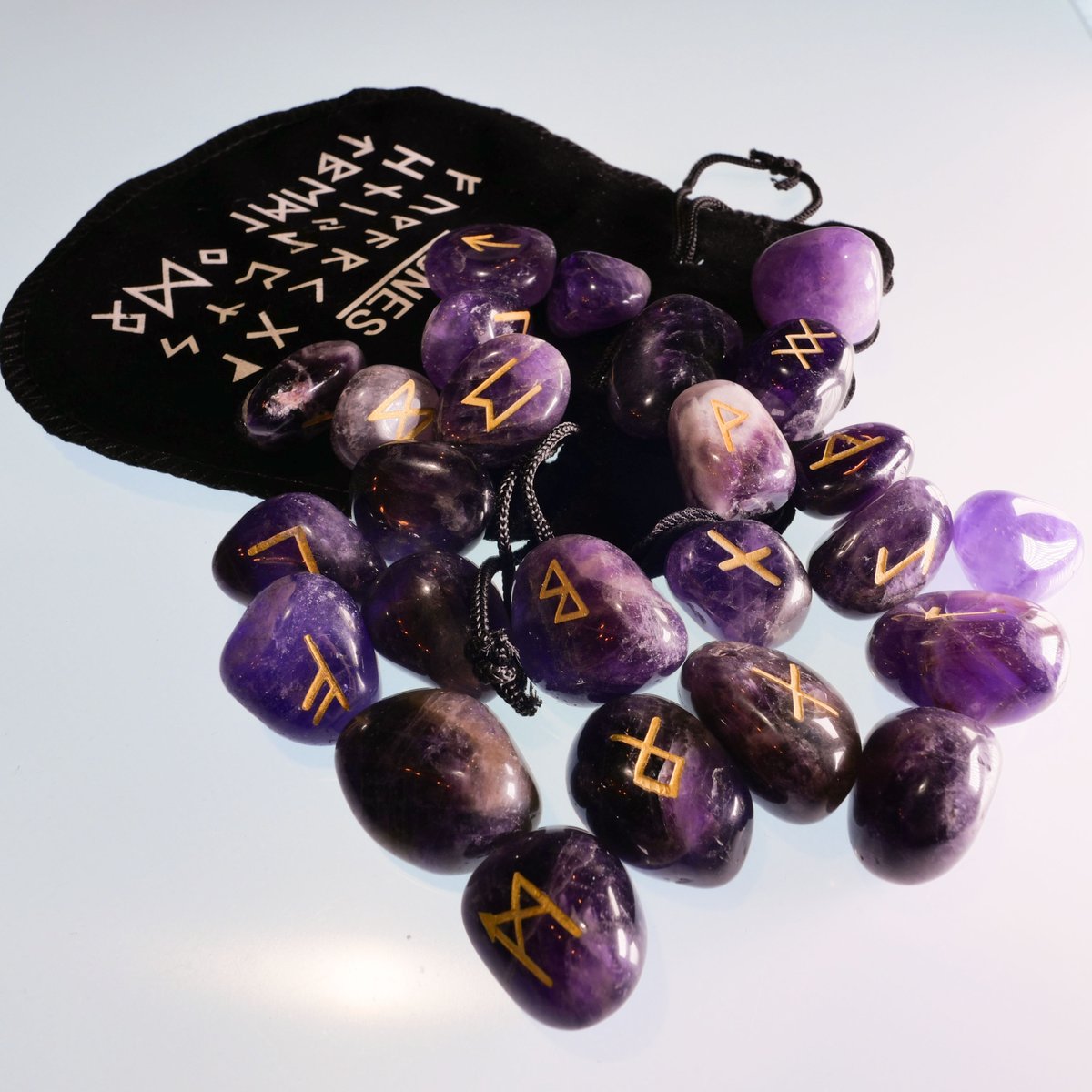 オニキスルーンストーン+オリジナルシルバールーンタリスマンセット