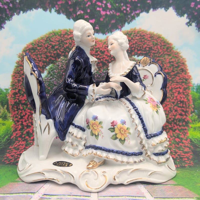 加藤工芸 置物 フィギュリン 陶器製人形 オルゴール ウインナーワルツ