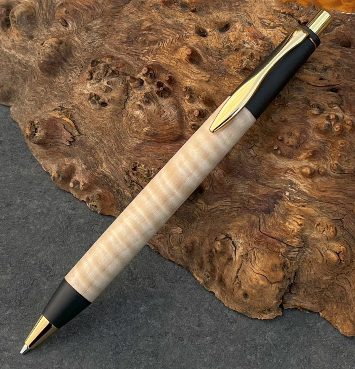 栃縮杢 / SINPEN / 2つの内部機構を持つ新感覚の木軸ペン【約23g