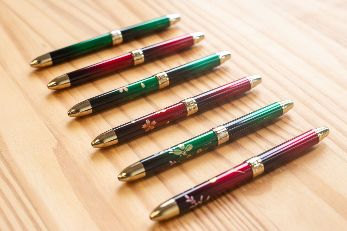 玉虫塗複合ボールペン金軸 緑 『羽生結弦選手への国民誉賞