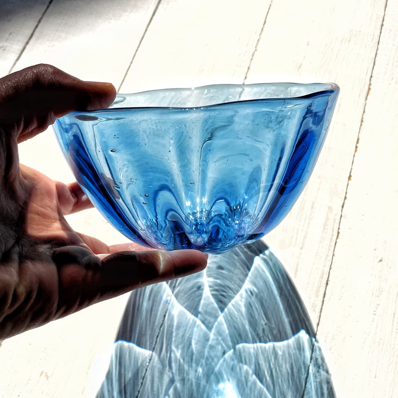 青いボウル | ガラス工房FARO