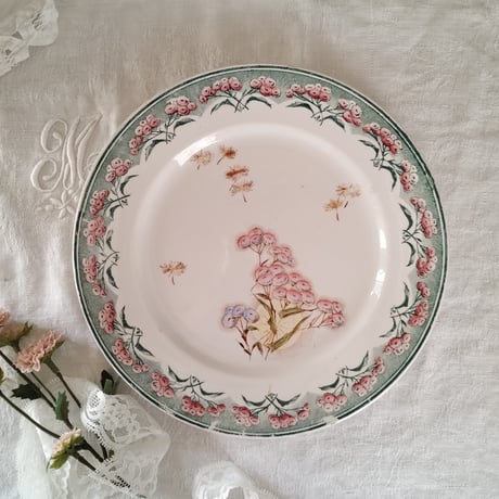 クレイユモントロー | STORES