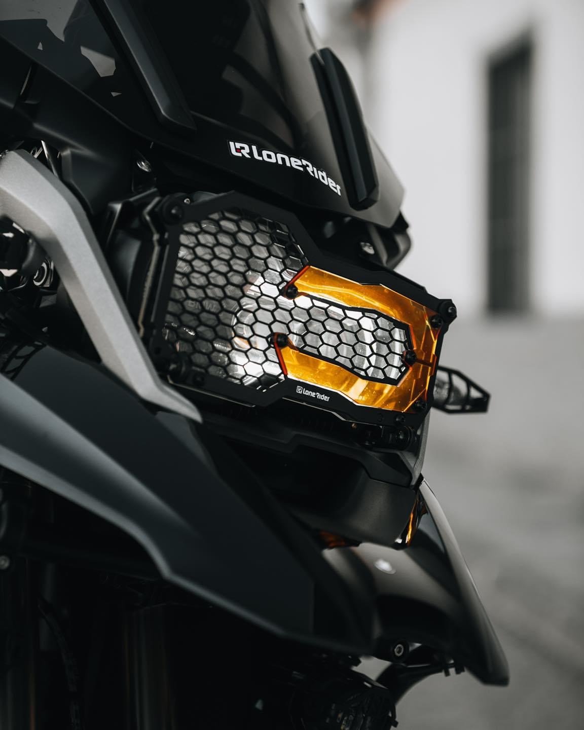 【ほぼ新品】R1250GS アドベンチャー　純正　ヘッドライトガード ほぼ新品】R1250GS アドベンチャー 純正 ヘッドライトガード 並行輸入