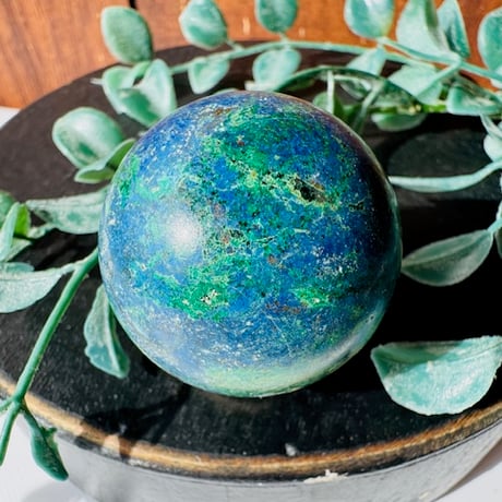 貫入、内包あり幻の水晶山梨県乙女水晶丸玉41mm