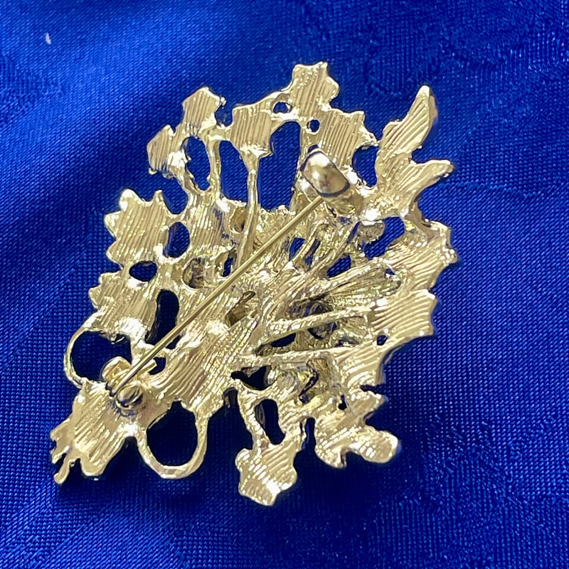 ゴールド花束ブローチ ラインストーン 上品 セレモニーアクセサリー