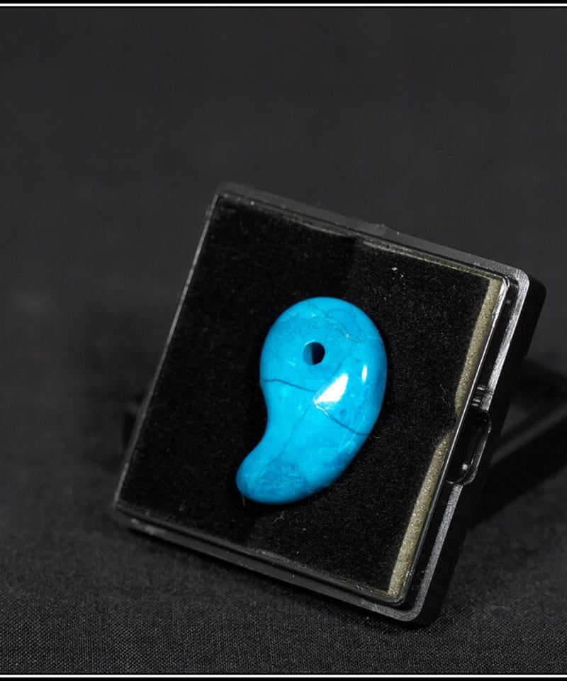 勾玉 まがたま トルコ石 大玉 約3㎝ | 縄文ギャラリー「JOMON」 一万