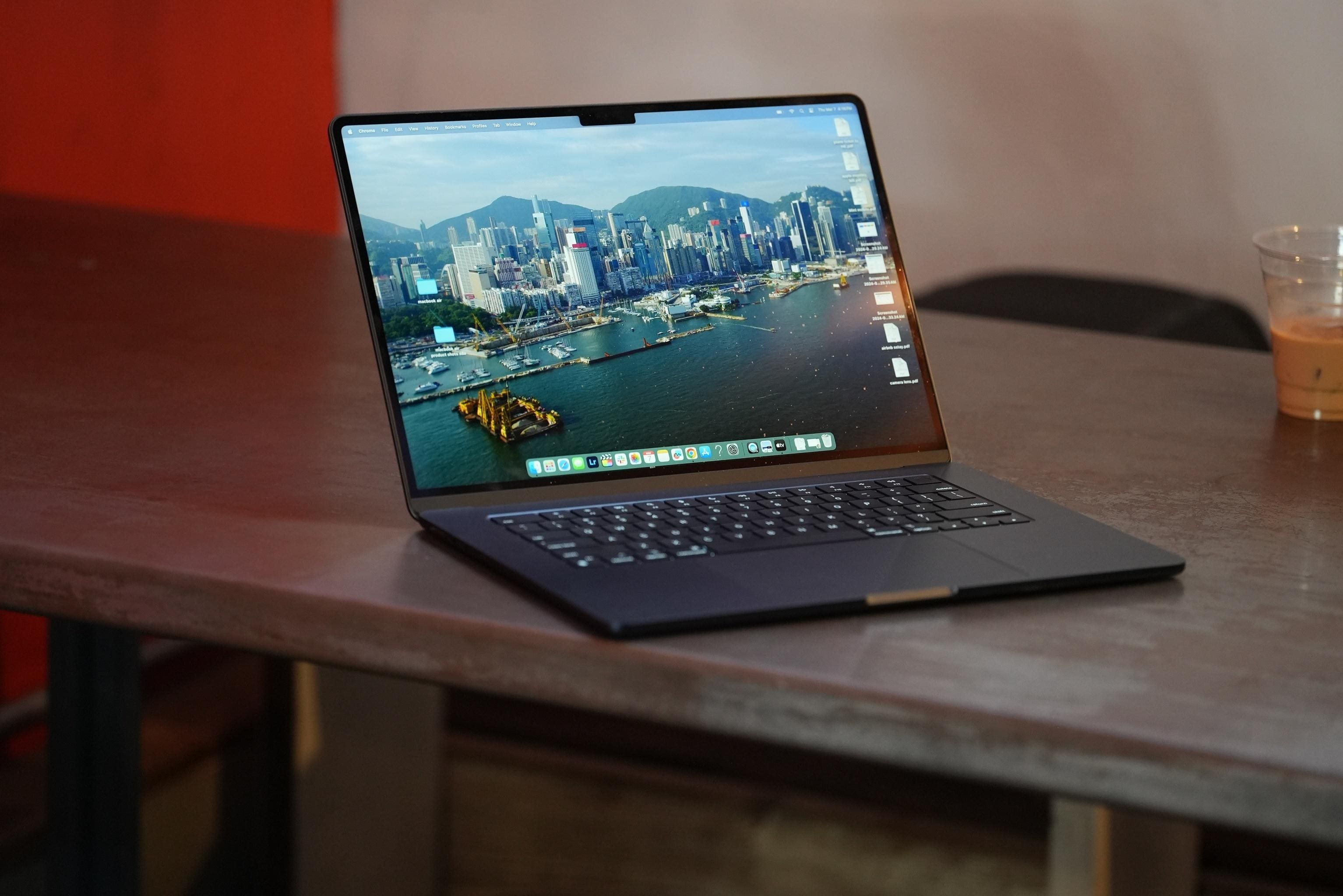 Apple M3 MacBook Air Review: The 15-Inch Is The Perfect Digital