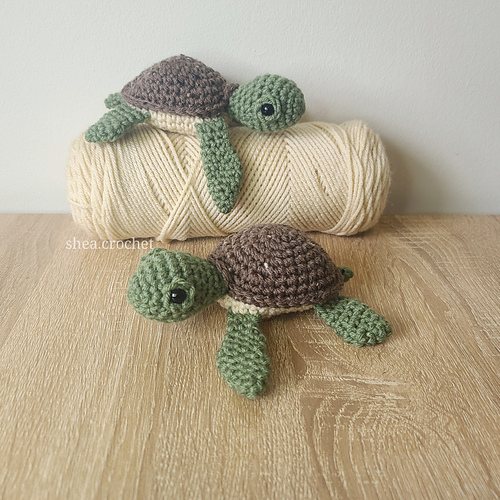 Ravelry: Sea Turtle pattern by Kayla Shea.