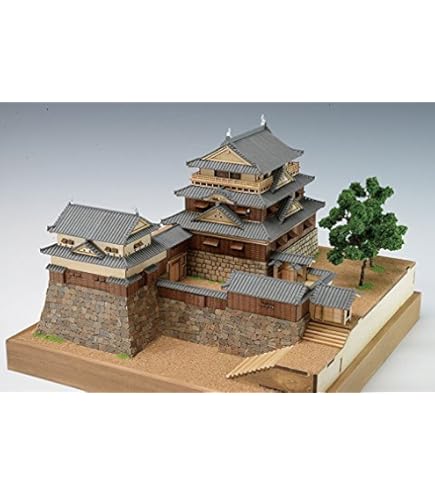 Amazon | ウッディジョー 1/150 彦根城 木製模型 組み立てキット