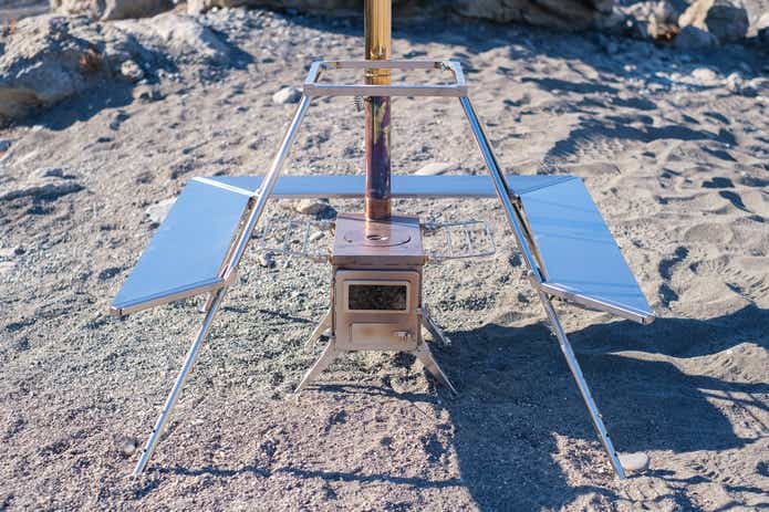 囲炉裏テーブルの決定版？！高さ調整可能なテンマクデザインの「ウッド