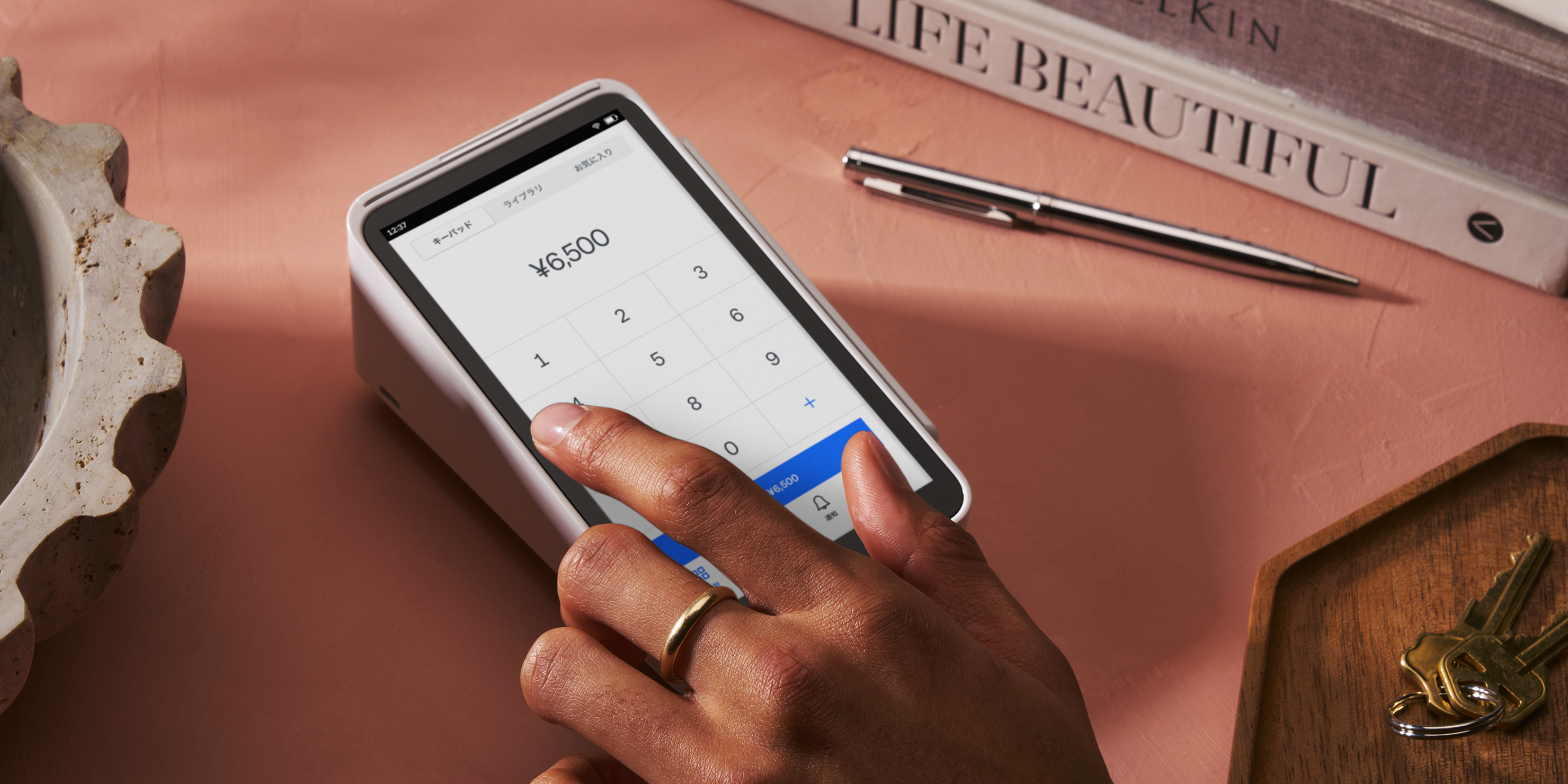 キャッシュレス決済端末 | Square ターミナル | Square (スクエア)