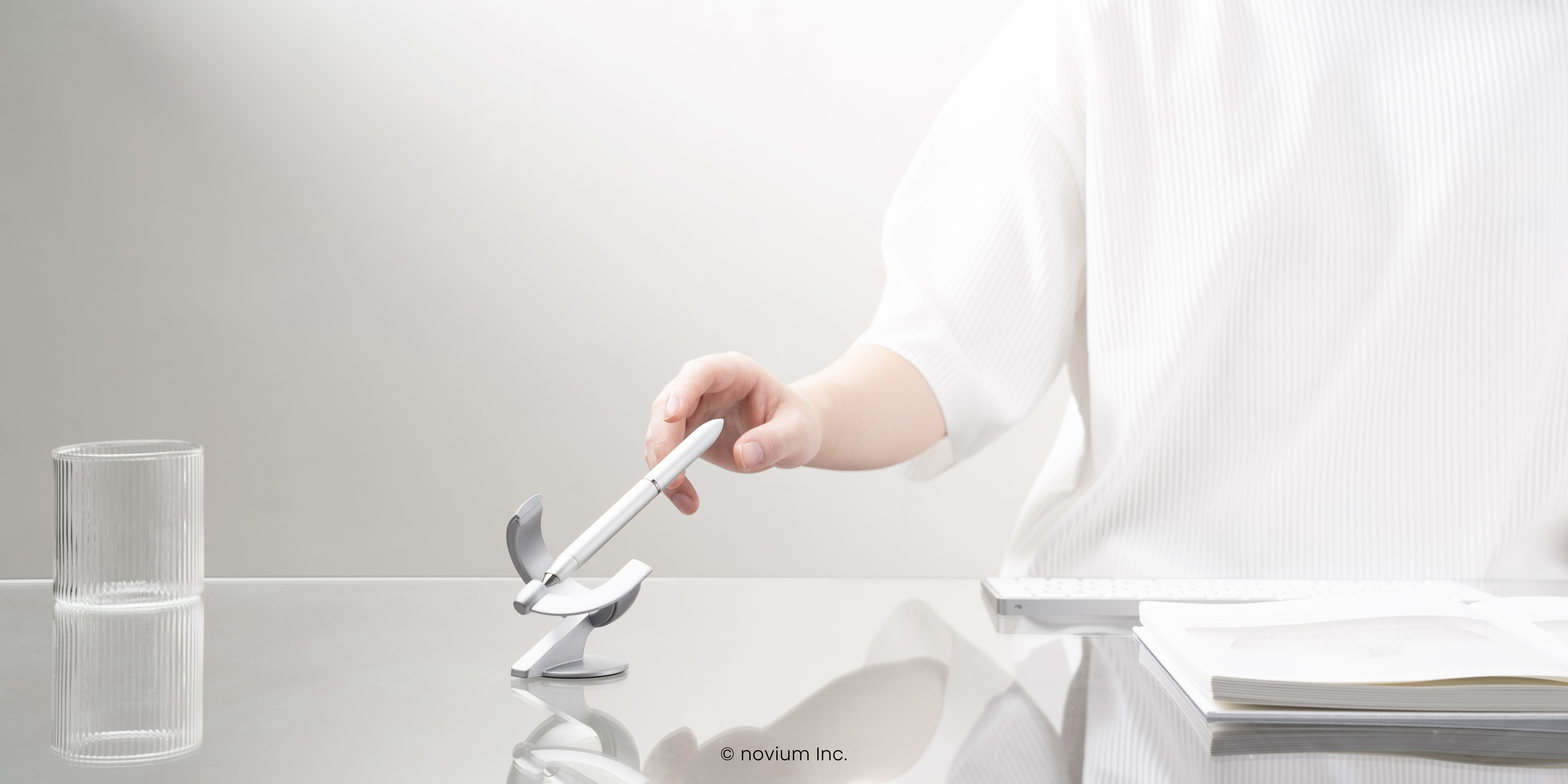 まるで無重力”を実現した空中浮遊ペン「Hoverpen 3.0」が日本初上陸