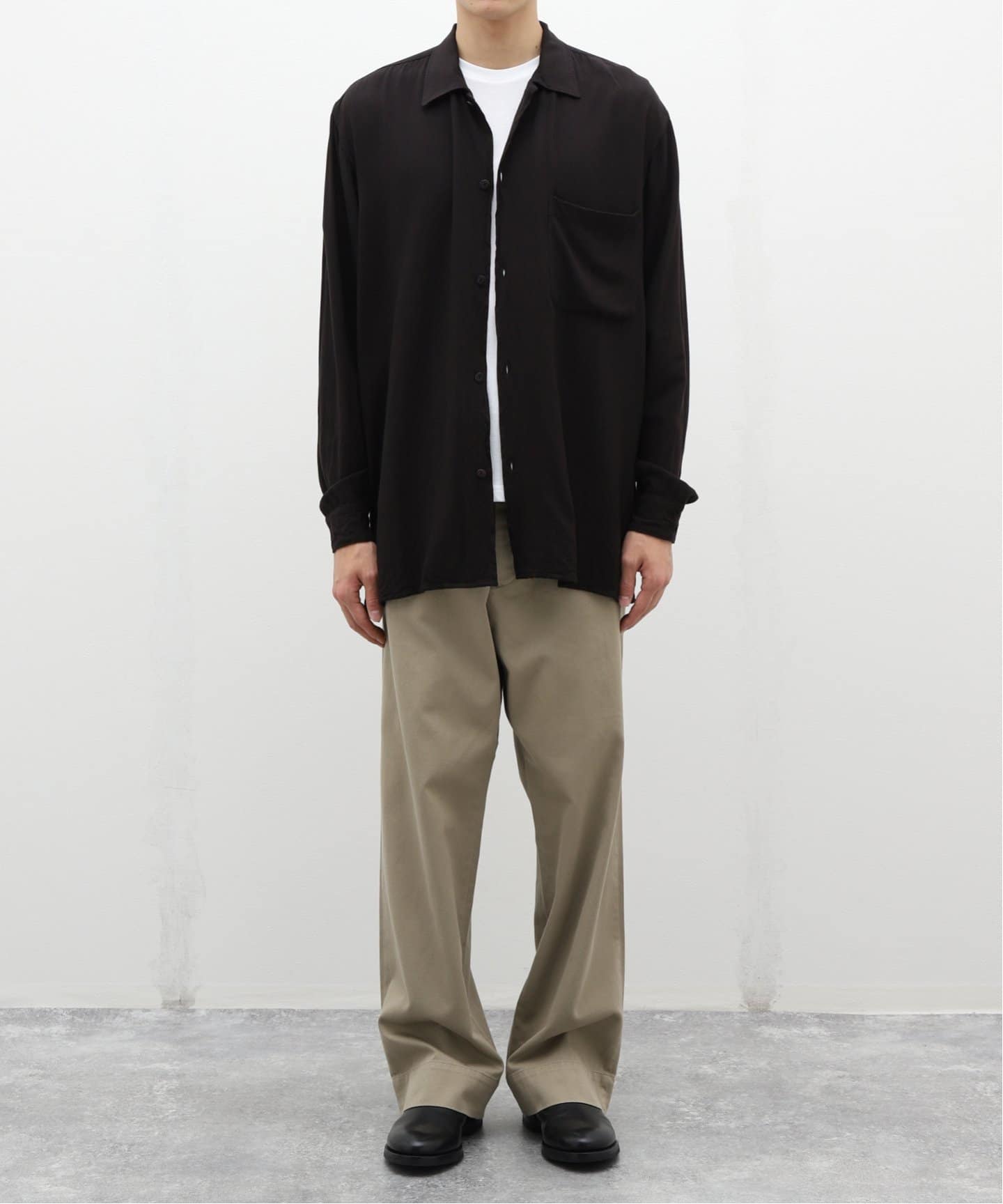 売り切り】コモリ COMOLI チノパン サイズ2 COMOLI (コモリ) KHAKI