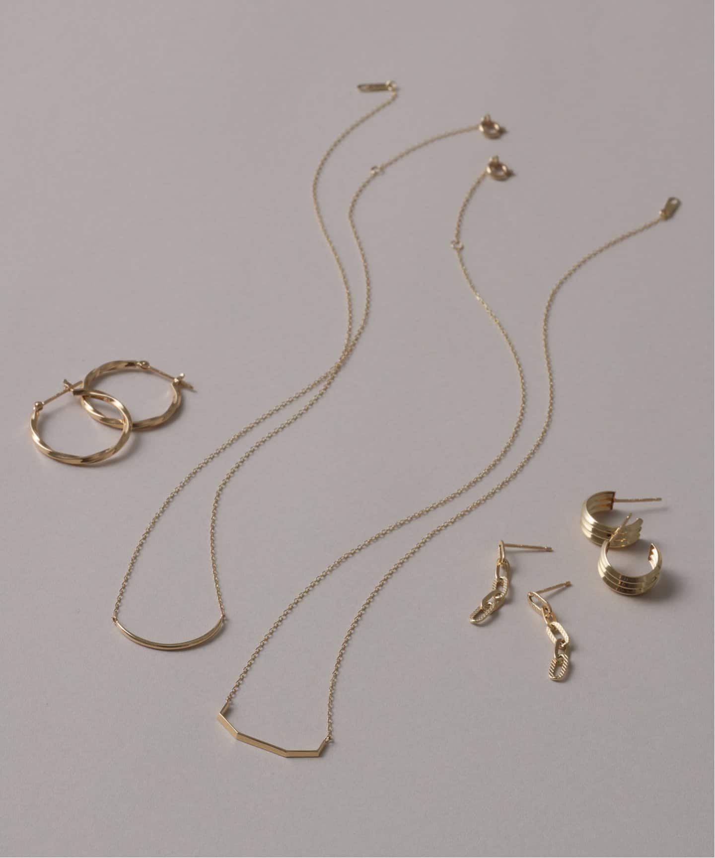 スクリュー角パイプフープピアス K10（両耳）（ピアス（両耳用