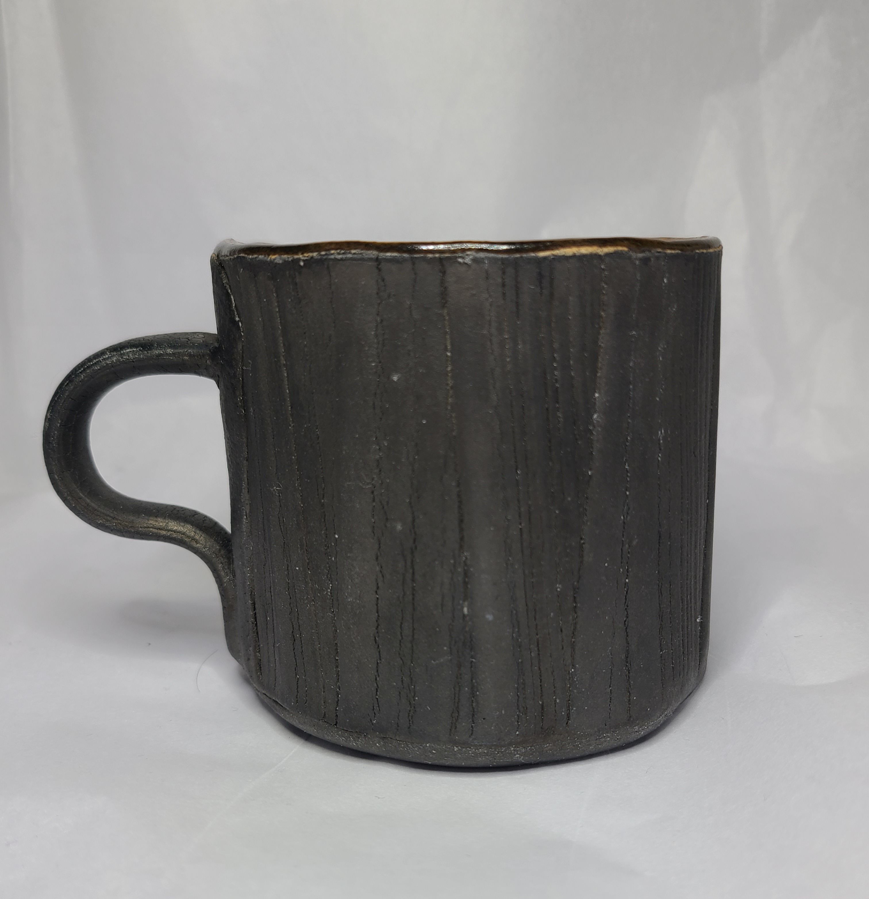 Niknax · Signed Art Pottery Akira Satake Mug Cup, Black Kohiki