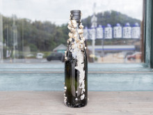 京丹後の地酒店が独自商品「龍宮浪漫譚」 海底27メートルで半年熟成