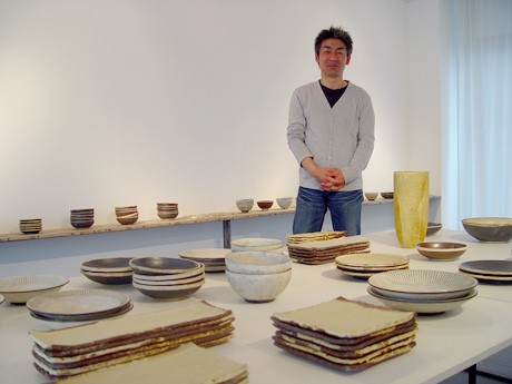 松本のギャラリーで笠間焼伝統工芸士の陶器展－テキスタイルからヒント