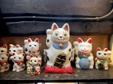 横尾忠則作、招き猫 横尾忠則グッズ特集｜MMMブティック