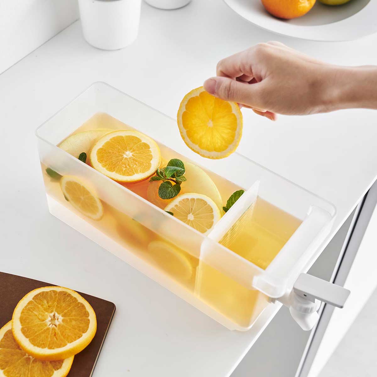 tower ｜ 冷蔵庫ドリンクサーバー タワー 1.8L ｜ 山崎実業