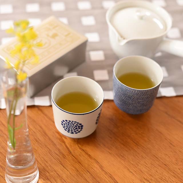 有田焼の湯呑｜食卓の道具｜中川政七商店 公式サイト