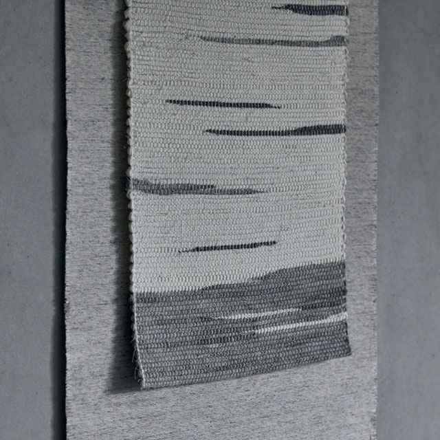 くらしの工藝布 裂織のタペストリー 墨｜家を装う｜中川政七商店 公式