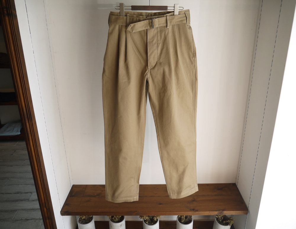 COMOLI BELTED CHINO PANTS — TF Blog