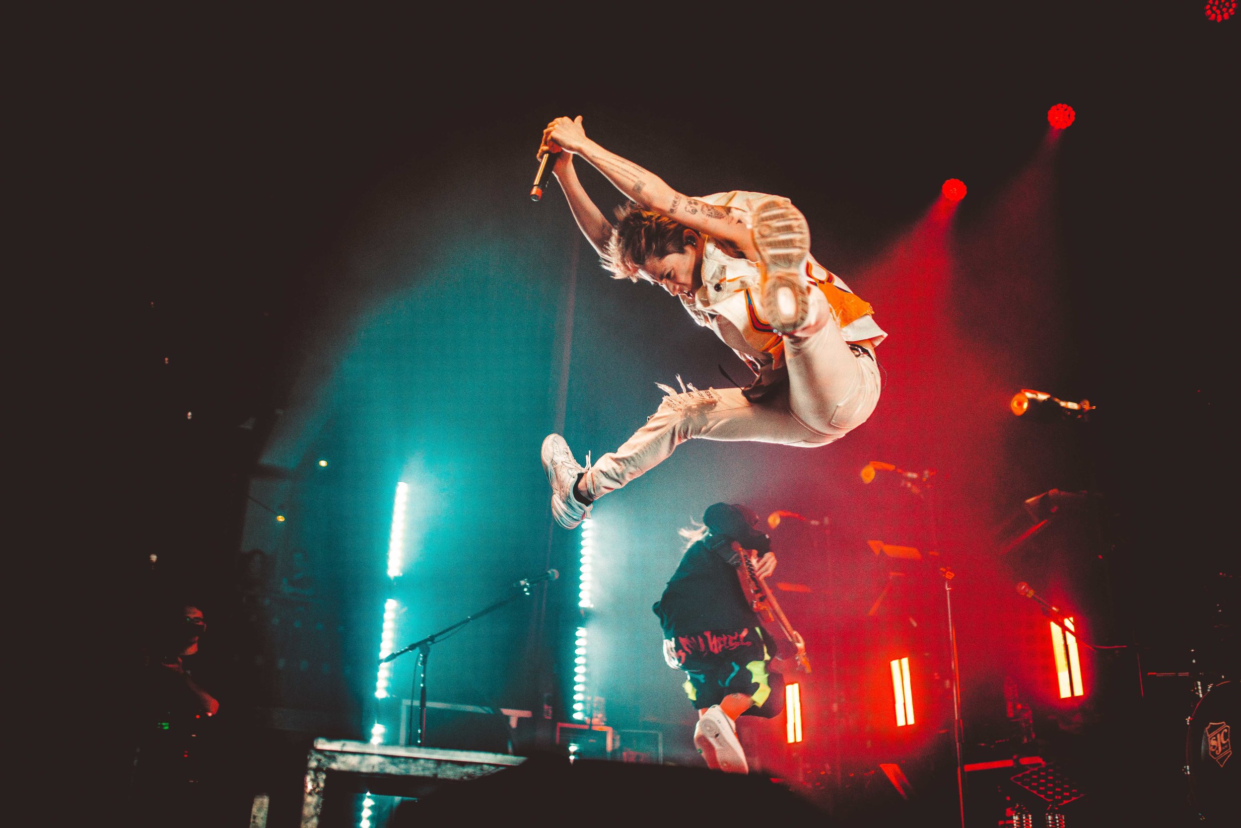 ONE OK ROCK×HONDA】タペストリー ONE OK ROCK×HONDA】タペストリー