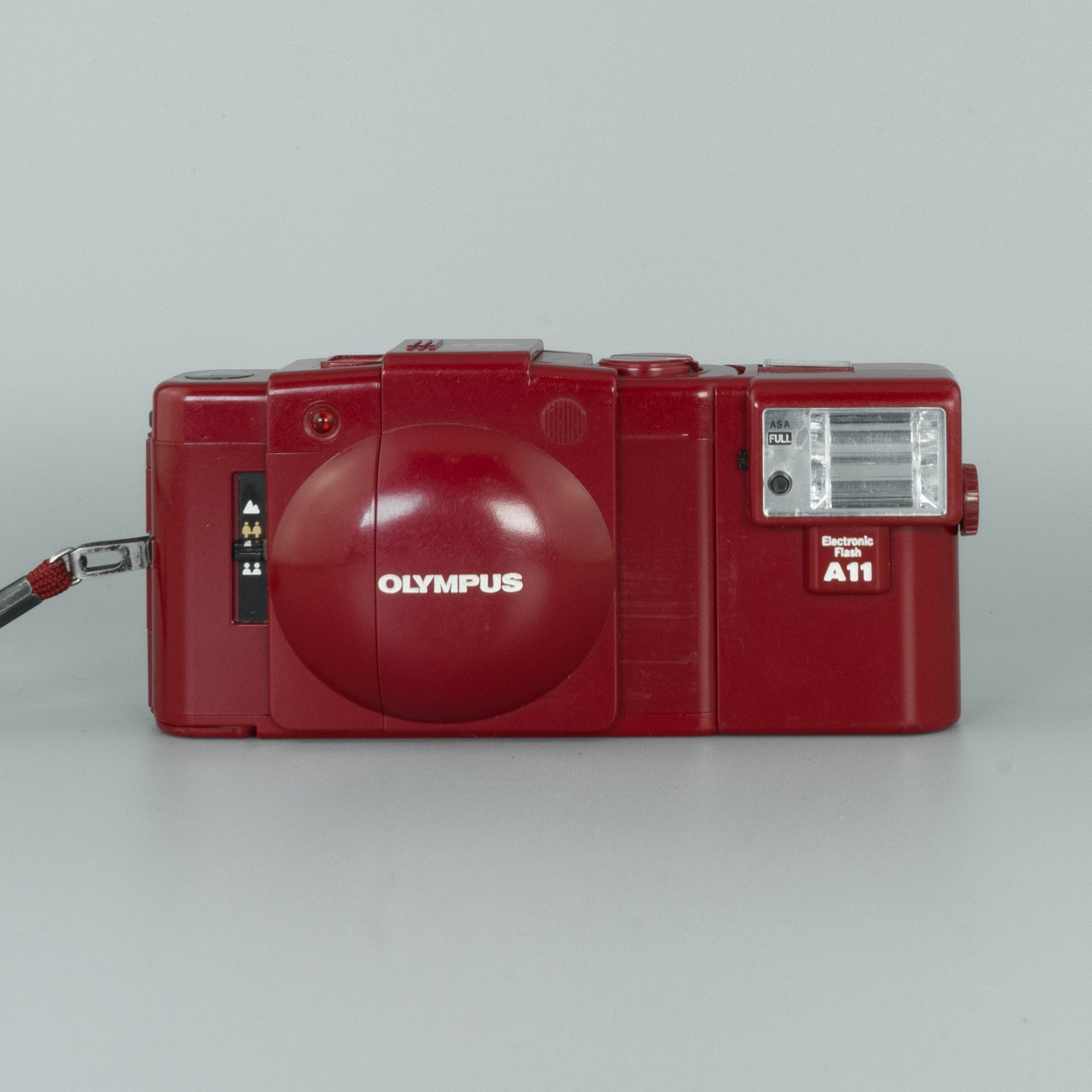 OLYMPUS XA2 A11セット 動作品 コンパクトフィルムカメラ B404 ❁動作