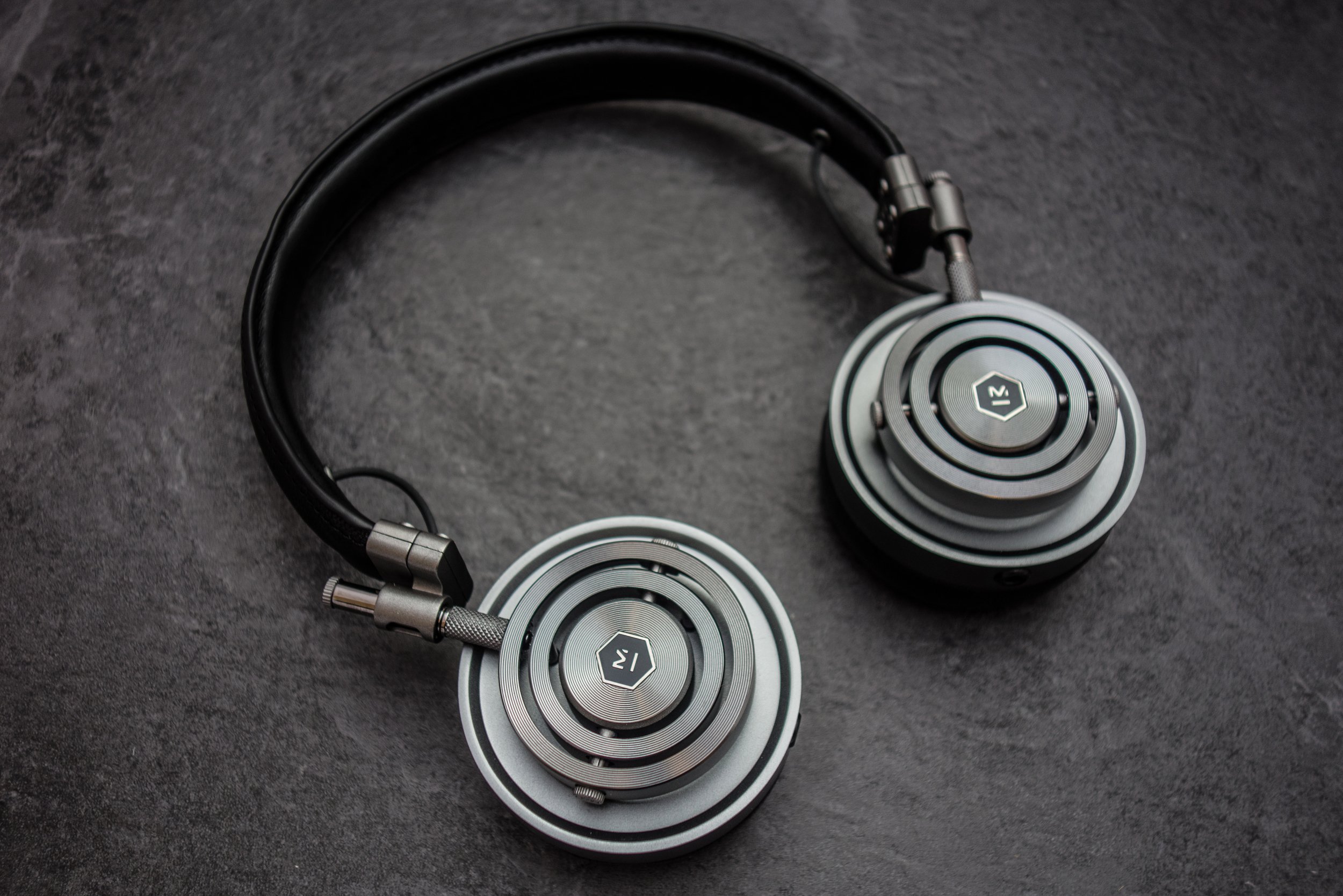 Master & Dynamic MH30 | Audiophile On | Headphone Review
