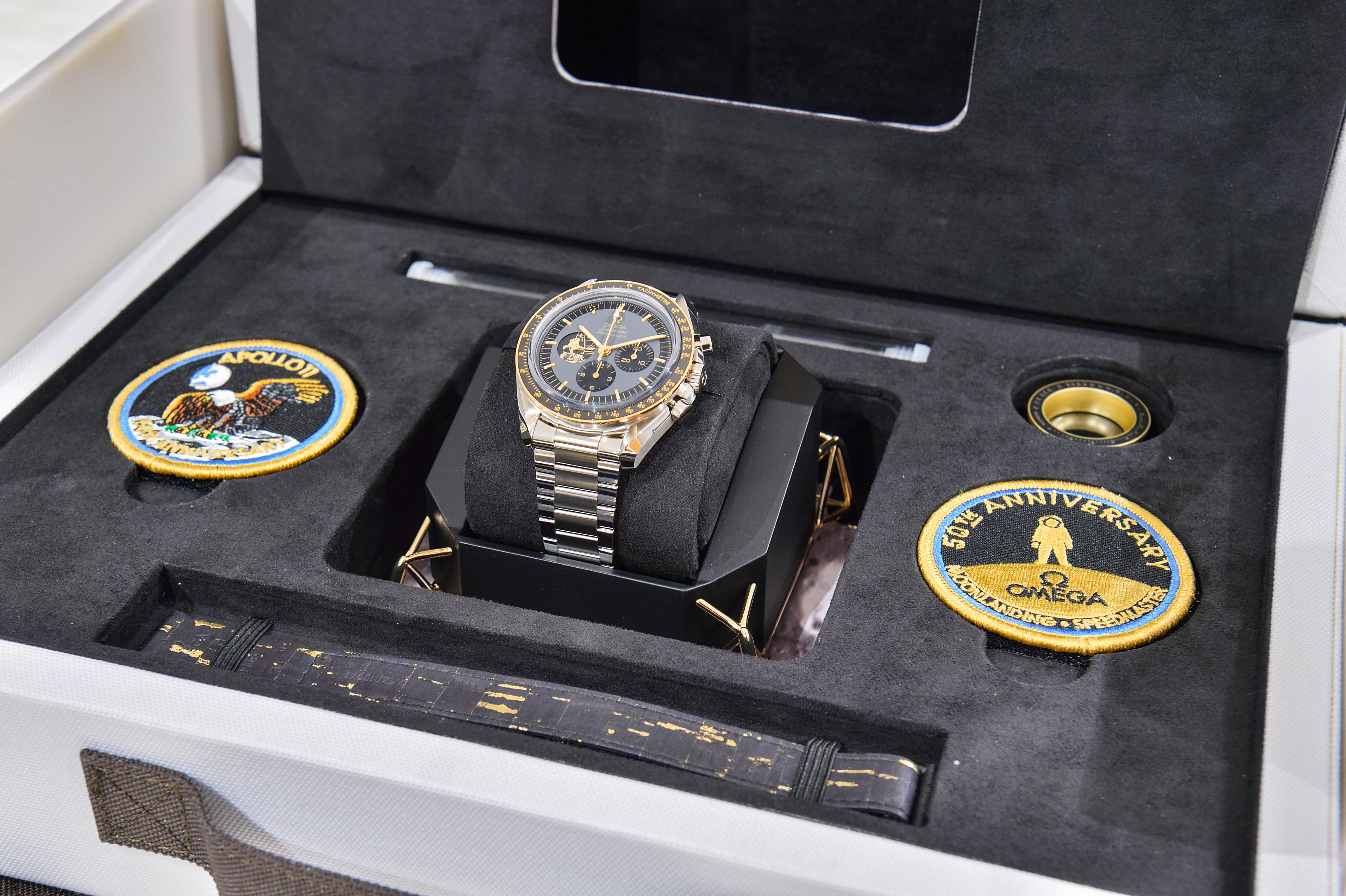 月隕石 ガダミス003 （The Apollo Lunar）10%引きセール中！ Amazon.co