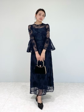 LEJA】スパンコール刺しゅうレース透け感フレアスリーブスリット入りI