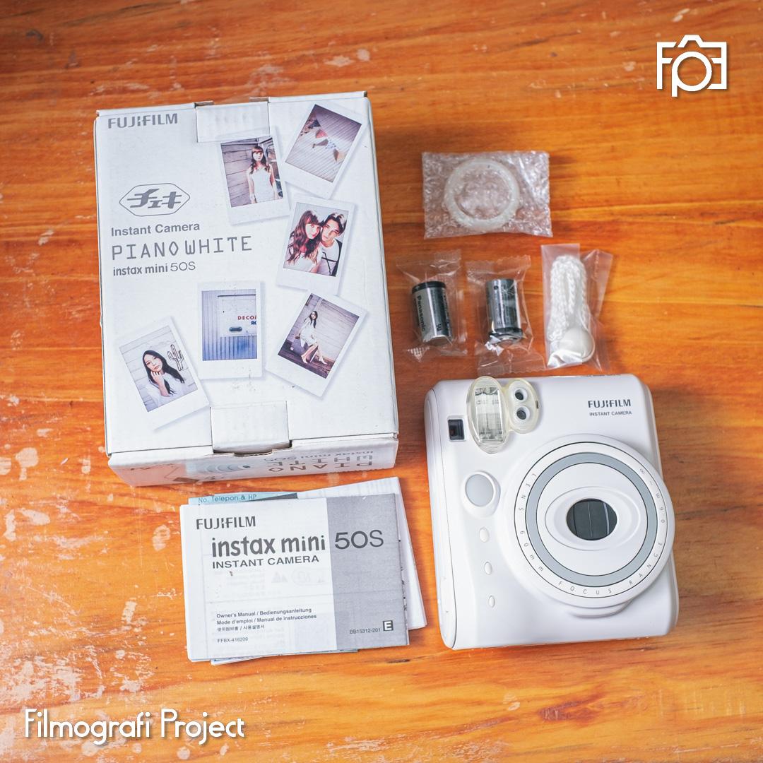 富士フィルム チェキ instax mini 50 シルバー インスタントカメラ