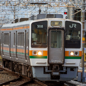 イコちゃん・ミャクミャク コラボつり革 設置（2025年8月中旬