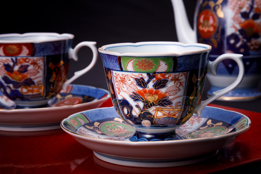 瀬兵窯 - 秘窯の里伊万里大川内山へ日本の伝統工芸品伊万里焼・鍋島焼